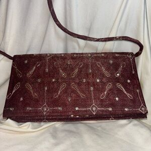 Cottage Product Vintage clutch purse